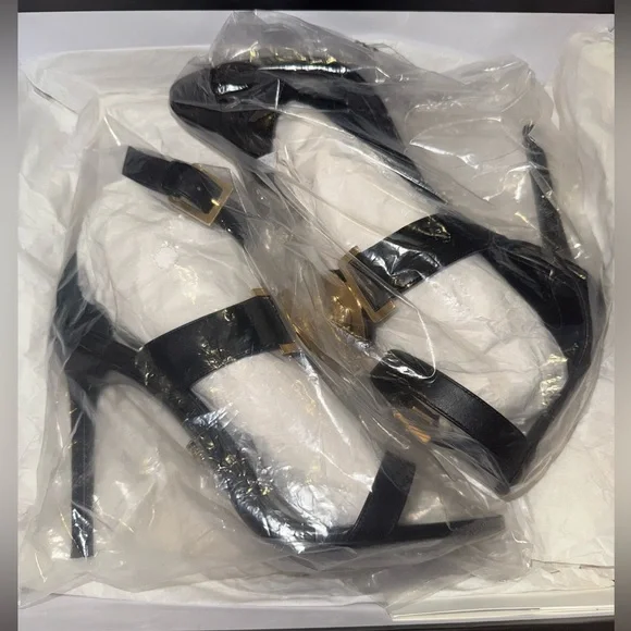 Versace stilettos - Picture 4 of 13